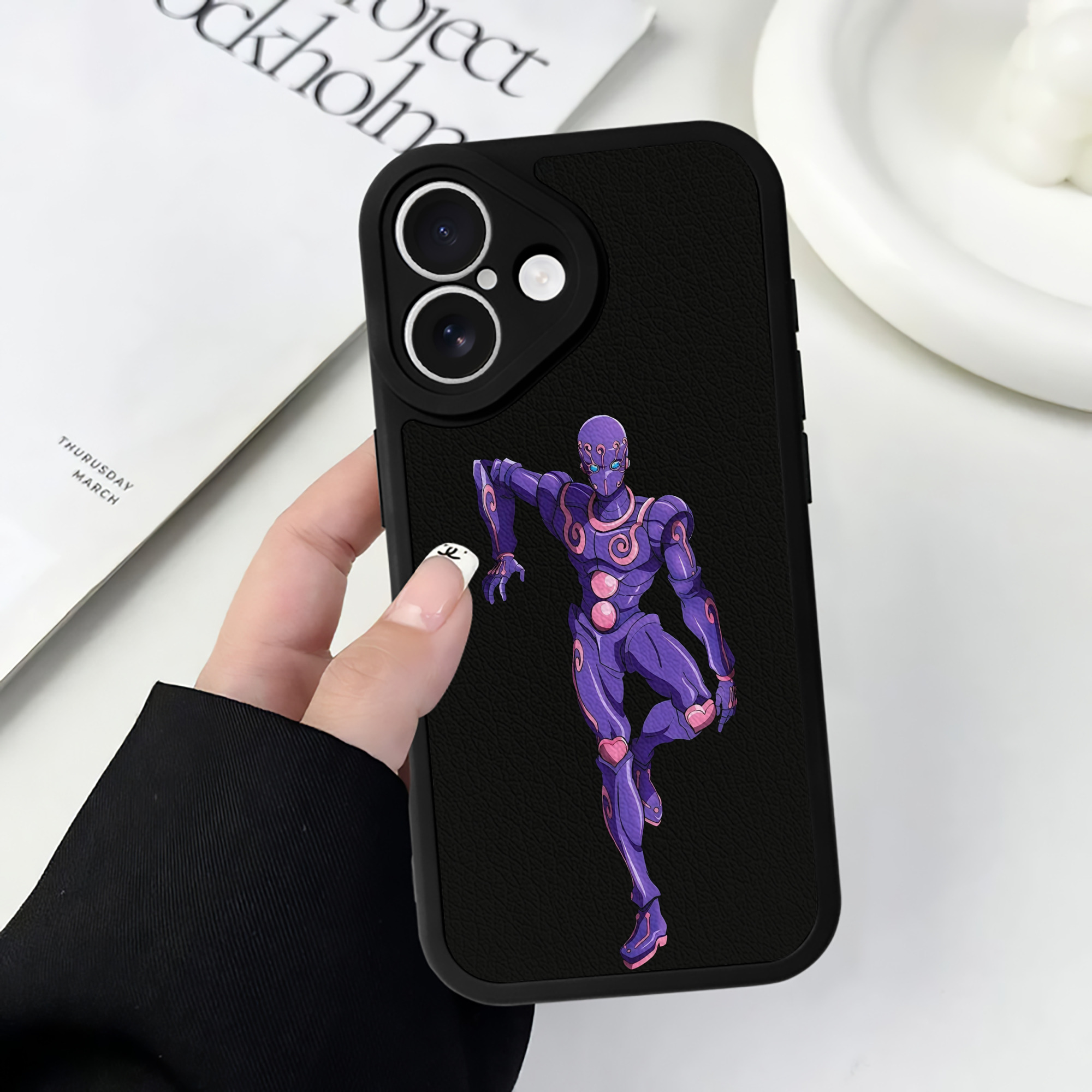 （画像用） ジョジョの奇妙な冒険 JoJo's Bizarre Adventure 【iPhone 16シリーズ対応】シリコンスマホケース（レザー調） 材質：シリコン
